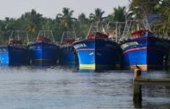 എറണാകുളം ജില്ലയിലെ മത്സ്യബന്ധന തുറമുഖങ്ങള്‍ പ്രവര്‍ത്തനം നിര്‍ത്തി