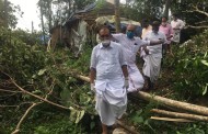 ചുഴലി നാശം വിതച്ച വീടുകൾ ബെന്നി ബഹന്നാൻ MP സന്ദർശിച്ചു....