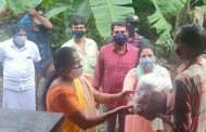 ഭക്ഷ്യ കിറ്റ് വിതരണം, മഹിളാ കോൺഗ്രസ്‌ കൊരട്ടി മണ്ഡലം പ്രസിഡന്റ്‌ ജിനി ഡെവീസ് ഉത്ഘാടനം ചെയ്തു