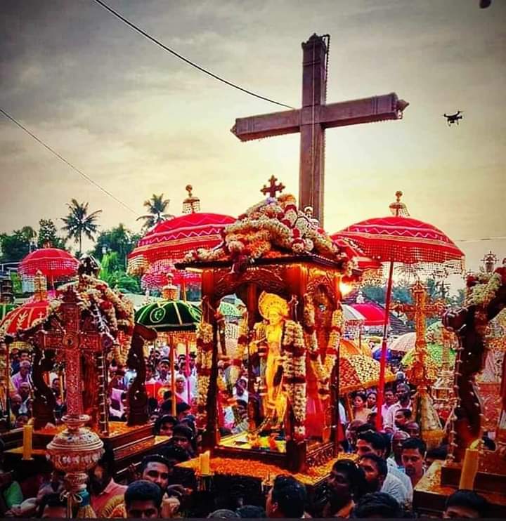 നാട്ടിലെങ്ങും അമ്പ് പെരുന്നാളിന്റെ സീസൺ ആണ് ഇപ്പോൾ...